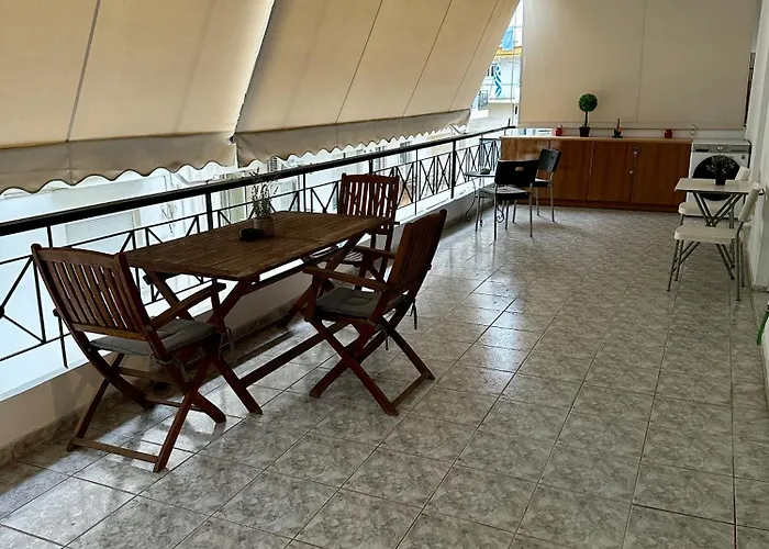 Modern Stay Near Acropolis With Big Balcony
