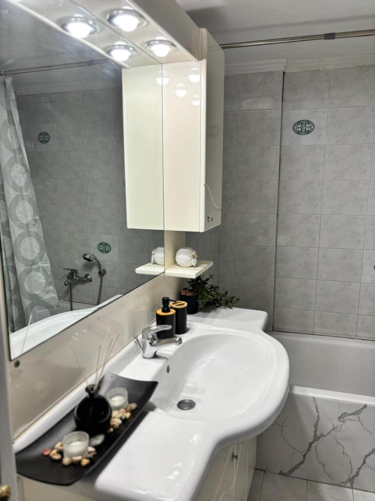 Apartamento Modern Near Acropolis With Big Balcony *